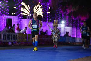 BIB: 40579
                            <button type="button" onclick="openModal(14259549)" class="btn btn-primary btn-sm float-right btn-popup" data-toggle="modal" data-target=".modal-high-quality">
                        <i class="fas fa-shopping-cart"></i> Add to Cart
                    </button>
                                            <button type="button" onclick="isThisMe(14259549, true)" class="btn btn-success btn-sm float-right btn-popup btn-isme hidden" data-toggle="tooltip" data-placement="bottom" title="นี่คือรูปของคุณใช่ไหม คลิกที่นี่เพื่อเอาเข้าอัลบั้ม">
                        <i class="fas fa-plus"></i> Add to album
                    </button>
                    <button type="button" onclick="isThisMe(14259549, false)" class="btn btn-warning btn-sm float-right btn-popup btn-isnotme hidden">
                        <i class="fas fa-ban"></i> Remove from album
                    </button>