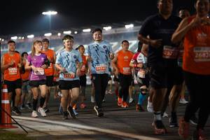 BIB: 2520, 2682, 26745, 26395, 060, 25573
                            <button type="button" onclick="openModal(13865203)" class="btn btn-primary btn-sm float-right btn-popup" data-toggle="modal" data-target=".modal-high-quality">
                        <i class="fas fa-shopping-cart"></i> Add to Cart
                    </button>
                                            <button type="button" onclick="isThisMe(13865203, true)" class="btn btn-success btn-sm float-right btn-popup btn-isme hidden" data-toggle="tooltip" data-placement="bottom" title="นี่คือรูปของคุณใช่ไหม คลิกที่นี่เพื่อเอาเข้าอัลบั้ม">
                        <i class="fas fa-plus"></i> Add to album
                    </button>
                    <button type="button" onclick="isThisMe(13865203, false)" class="btn btn-warning btn-sm float-right btn-popup btn-isnotme hidden">
                        <i class="fas fa-ban"></i> Remove from album
                    </button>