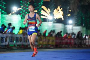 BIB: 4004
                            <button type="button" onclick="openModal(14100276)" class="btn btn-primary btn-sm float-right btn-popup" data-toggle="modal" data-target=".modal-high-quality">
                        <i class="fas fa-shopping-cart"></i> Add to Cart
                    </button>
                                            <button type="button" onclick="isThisMe(14100276, true)" class="btn btn-success btn-sm float-right btn-popup btn-isme hidden" data-toggle="tooltip" data-placement="bottom" title="นี่คือรูปของคุณใช่ไหม คลิกที่นี่เพื่อเอาเข้าอัลบั้ม">
                        <i class="fas fa-plus"></i> Add to album
                    </button>
                    <button type="button" onclick="isThisMe(14100276, false)" class="btn btn-warning btn-sm float-right btn-popup btn-isnotme hidden">
                        <i class="fas fa-ban"></i> Remove from album
                    </button>