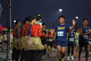 BIB: 45585, 4240, 433
                            <button type="button" onclick="openModal(13851873)" class="btn btn-primary btn-sm float-right btn-popup" data-toggle="modal" data-target=".modal-high-quality">
                        <i class="fas fa-shopping-cart"></i> Add to Cart
                    </button>
                                            <button type="button" onclick="isThisMe(13851873, true)" class="btn btn-success btn-sm float-right btn-popup btn-isme hidden" data-toggle="tooltip" data-placement="bottom" title="นี่คือรูปของคุณใช่ไหม คลิกที่นี่เพื่อเอาเข้าอัลบั้ม">
                        <i class="fas fa-plus"></i> Add to album
                    </button>
                    <button type="button" onclick="isThisMe(13851873, false)" class="btn btn-warning btn-sm float-right btn-popup btn-isnotme hidden">
                        <i class="fas fa-ban"></i> Remove from album
                    </button>