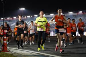 BIB: 29750, 28496, 011, 
                            <button type="button" onclick="openModal(13994308)" class="btn btn-primary btn-sm float-right btn-popup" data-toggle="modal" data-target=".modal-high-quality">
                        <i class="fas fa-shopping-cart"></i> Add to Cart
                    </button>
                                            <button type="button" onclick="isThisMe(13994308, true)" class="btn btn-success btn-sm float-right btn-popup btn-isme hidden" data-toggle="tooltip" data-placement="bottom" title="นี่คือรูปของคุณใช่ไหม คลิกที่นี่เพื่อเอาเข้าอัลบั้ม">
                        <i class="fas fa-plus"></i> Add to album
                    </button>
                    <button type="button" onclick="isThisMe(13994308, false)" class="btn btn-warning btn-sm float-right btn-popup btn-isnotme hidden">
                        <i class="fas fa-ban"></i> Remove from album
                    </button>