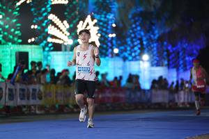 BIB: 40203
                            <button type="button" onclick="openModal(15367256)" class="btn btn-primary btn-sm float-right btn-popup" data-toggle="modal" data-target=".modal-high-quality">
                        <i class="fas fa-shopping-cart"></i> Add to Cart
                    </button>
                                            <button type="button" onclick="isThisMe(15367256, true)" class="btn btn-success btn-sm float-right btn-popup btn-isme hidden" data-toggle="tooltip" data-placement="bottom" title="นี่คือรูปของคุณใช่ไหม คลิกที่นี่เพื่อเอาเข้าอัลบั้ม">
                        <i class="fas fa-plus"></i> Add to album
                    </button>
                    <button type="button" onclick="isThisMe(15367256, false)" class="btn btn-warning btn-sm float-right btn-popup btn-isnotme hidden">
                        <i class="fas fa-ban"></i> Remove from album
                    </button>