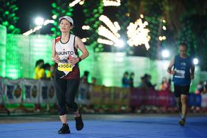 BIB: 49004
                            <button type="button" onclick="openModal(14225093)" class="btn btn-primary btn-sm float-right btn-popup" data-toggle="modal" data-target=".modal-high-quality">
                        <i class="fas fa-shopping-cart"></i> Add to Cart
                    </button>
                                            <button type="button" onclick="isThisMe(14225093, true)" class="btn btn-success btn-sm float-right btn-popup btn-isme hidden" data-toggle="tooltip" data-placement="bottom" title="นี่คือรูปของคุณใช่ไหม คลิกที่นี่เพื่อเอาเข้าอัลบั้ม">
                        <i class="fas fa-plus"></i> Add to album
                    </button>
                    <button type="button" onclick="isThisMe(14225093, false)" class="btn btn-warning btn-sm float-right btn-popup btn-isnotme hidden">
                        <i class="fas fa-ban"></i> Remove from album
                    </button>