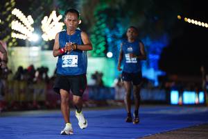 BIB: 000000, 400
                            <button type="button" onclick="openModal(15367696)" class="btn btn-primary btn-sm float-right btn-popup" data-toggle="modal" data-target=".modal-high-quality">
                        <i class="fas fa-shopping-cart"></i> Add to Cart
                    </button>
                                            <button type="button" onclick="isThisMe(15367696, true)" class="btn btn-success btn-sm float-right btn-popup btn-isme hidden" data-toggle="tooltip" data-placement="bottom" title="นี่คือรูปของคุณใช่ไหม คลิกที่นี่เพื่อเอาเข้าอัลบั้ม">
                        <i class="fas fa-plus"></i> Add to album
                    </button>
                    <button type="button" onclick="isThisMe(15367696, false)" class="btn btn-warning btn-sm float-right btn-popup btn-isnotme hidden">
                        <i class="fas fa-ban"></i> Remove from album
                    </button>