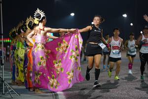 BIB: 4812, 
                            <button type="button" onclick="openModal(13900215)" class="btn btn-primary btn-sm float-right btn-popup" data-toggle="modal" data-target=".modal-high-quality">
                        <i class="fas fa-shopping-cart"></i> Add to Cart
                    </button>
                                            <button type="button" onclick="isThisMe(13900215, true)" class="btn btn-success btn-sm float-right btn-popup btn-isme hidden" data-toggle="tooltip" data-placement="bottom" title="นี่คือรูปของคุณใช่ไหม คลิกที่นี่เพื่อเอาเข้าอัลบั้ม">
                        <i class="fas fa-plus"></i> Add to album
                    </button>
                    <button type="button" onclick="isThisMe(13900215, false)" class="btn btn-warning btn-sm float-right btn-popup btn-isnotme hidden">
                        <i class="fas fa-ban"></i> Remove from album
                    </button>