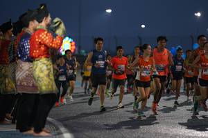 BIB: 4004, 1703, 43306
                            <button type="button" onclick="openModal(13843262)" class="btn btn-primary btn-sm float-right btn-popup" data-toggle="modal" data-target=".modal-high-quality">
                        <i class="fas fa-shopping-cart"></i> Add to Cart
                    </button>
                                            <button type="button" onclick="isThisMe(13843262, true)" class="btn btn-success btn-sm float-right btn-popup btn-isme hidden" data-toggle="tooltip" data-placement="bottom" title="นี่คือรูปของคุณใช่ไหม คลิกที่นี่เพื่อเอาเข้าอัลบั้ม">
                        <i class="fas fa-plus"></i> Add to album
                    </button>
                    <button type="button" onclick="isThisMe(13843262, false)" class="btn btn-warning btn-sm float-right btn-popup btn-isnotme hidden">
                        <i class="fas fa-ban"></i> Remove from album
                    </button>