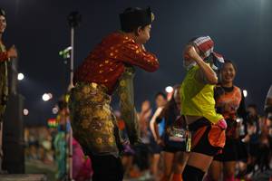 BIB: 
                            <button type="button" onclick="openModal(13875861)" class="btn btn-primary btn-sm float-right btn-popup" data-toggle="modal" data-target=".modal-high-quality">
                        <i class="fas fa-shopping-cart"></i> Add to Cart
                    </button>
                                            <button type="button" onclick="isThisMe(13875861, true)" class="btn btn-success btn-sm float-right btn-popup btn-isme hidden" data-toggle="tooltip" data-placement="bottom" title="นี่คือรูปของคุณใช่ไหม คลิกที่นี่เพื่อเอาเข้าอัลบั้ม">
                        <i class="fas fa-plus"></i> Add to album
                    </button>
                    <button type="button" onclick="isThisMe(13875861, false)" class="btn btn-warning btn-sm float-right btn-popup btn-isnotme hidden">
                        <i class="fas fa-ban"></i> Remove from album
                    </button>