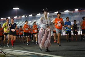 BIB: 2795
                            <button type="button" onclick="openModal(14013403)" class="btn btn-primary btn-sm float-right btn-popup" data-toggle="modal" data-target=".modal-high-quality">
                        <i class="fas fa-shopping-cart"></i> Add to Cart
                    </button>
                                            <button type="button" onclick="isThisMe(14013403, true)" class="btn btn-success btn-sm float-right btn-popup btn-isme hidden" data-toggle="tooltip" data-placement="bottom" title="นี่คือรูปของคุณใช่ไหม คลิกที่นี่เพื่อเอาเข้าอัลบั้ม">
                        <i class="fas fa-plus"></i> Add to album
                    </button>
                    <button type="button" onclick="isThisMe(14013403, false)" class="btn btn-warning btn-sm float-right btn-popup btn-isnotme hidden">
                        <i class="fas fa-ban"></i> Remove from album
                    </button>