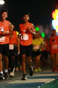 BIB: 317, 840
                            <button type="button" onclick="openModal(14146614)" class="btn btn-primary btn-sm float-right btn-popup" data-toggle="modal" data-target=".modal-high-quality">
                        <i class="fas fa-shopping-cart"></i> Add to Cart
                    </button>
                                            <button type="button" onclick="isThisMe(14146614, true)" class="btn btn-success btn-sm float-right btn-popup btn-isme hidden" data-toggle="tooltip" data-placement="bottom" title="นี่คือรูปของคุณใช่ไหม คลิกที่นี่เพื่อเอาเข้าอัลบั้ม">
                        <i class="fas fa-plus"></i> Add to album
                    </button>
                    <button type="button" onclick="isThisMe(14146614, false)" class="btn btn-warning btn-sm float-right btn-popup btn-isnotme hidden">
                        <i class="fas fa-ban"></i> Remove from album
                    </button>