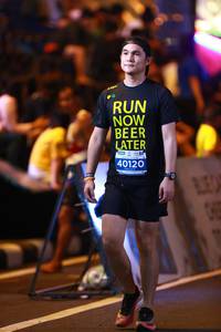 BIB: 40120
                            <button type="button" onclick="openModal(14323893)" class="btn btn-primary btn-sm float-right btn-popup" data-toggle="modal" data-target=".modal-high-quality">
                        <i class="fas fa-shopping-cart"></i> Add to Cart
                    </button>
                                            <button type="button" onclick="isThisMe(14323893, true)" class="btn btn-success btn-sm float-right btn-popup btn-isme hidden" data-toggle="tooltip" data-placement="bottom" title="นี่คือรูปของคุณใช่ไหม คลิกที่นี่เพื่อเอาเข้าอัลบั้ม">
                        <i class="fas fa-plus"></i> Add to album
                    </button>
                    <button type="button" onclick="isThisMe(14323893, false)" class="btn btn-warning btn-sm float-right btn-popup btn-isnotme hidden">
                        <i class="fas fa-ban"></i> Remove from album
                    </button>