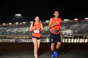 BIB: 28431
                            <button type="button" onclick="openModal(15722074)" class="btn btn-primary btn-sm float-right btn-popup" data-toggle="modal" data-target=".modal-high-quality">
                        <i class="fas fa-shopping-cart"></i> Add to Cart
                    </button>
                                            <button type="button" onclick="isThisMe(15722074, true)" class="btn btn-success btn-sm float-right btn-popup btn-isme hidden" data-toggle="tooltip" data-placement="bottom" title="นี่คือรูปของคุณใช่ไหม คลิกที่นี่เพื่อเอาเข้าอัลบั้ม">
                        <i class="fas fa-plus"></i> Add to album
                    </button>
                    <button type="button" onclick="isThisMe(15722074, false)" class="btn btn-warning btn-sm float-right btn-popup btn-isnotme hidden">
                        <i class="fas fa-ban"></i> Remove from album
                    </button>