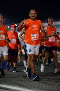 BIB: 0427, 26268, 28336
                            <button type="button" onclick="openModal(15725895)" class="btn btn-primary btn-sm float-right btn-popup" data-toggle="modal" data-target=".modal-high-quality">
                        <i class="fas fa-shopping-cart"></i> Add to Cart
                    </button>
                                            <button type="button" onclick="isThisMe(15725895, true)" class="btn btn-success btn-sm float-right btn-popup btn-isme hidden" data-toggle="tooltip" data-placement="bottom" title="นี่คือรูปของคุณใช่ไหม คลิกที่นี่เพื่อเอาเข้าอัลบั้ม">
                        <i class="fas fa-plus"></i> Add to album
                    </button>
                    <button type="button" onclick="isThisMe(15725895, false)" class="btn btn-warning btn-sm float-right btn-popup btn-isnotme hidden">
                        <i class="fas fa-ban"></i> Remove from album
                    </button>