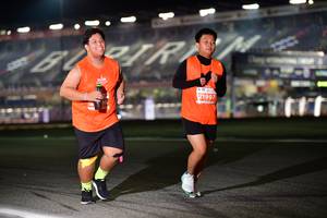 BIB: 21997
                            <button type="button" onclick="openModal(15722198)" class="btn btn-primary btn-sm float-right btn-popup" data-toggle="modal" data-target=".modal-high-quality">
                        <i class="fas fa-shopping-cart"></i> Add to Cart
                    </button>
                                            <button type="button" onclick="isThisMe(15722198, true)" class="btn btn-success btn-sm float-right btn-popup btn-isme hidden" data-toggle="tooltip" data-placement="bottom" title="นี่คือรูปของคุณใช่ไหม คลิกที่นี่เพื่อเอาเข้าอัลบั้ม">
                        <i class="fas fa-plus"></i> Add to album
                    </button>
                    <button type="button" onclick="isThisMe(15722198, false)" class="btn btn-warning btn-sm float-right btn-popup btn-isnotme hidden">
                        <i class="fas fa-ban"></i> Remove from album
                    </button>