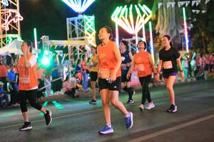 BIB: 339, 28790, 8372
                            <button type="button" onclick="openModal(15017669)" class="btn btn-primary btn-sm float-right btn-popup" data-toggle="modal" data-target=".modal-high-quality">
                        <i class="fas fa-shopping-cart"></i> Add to Cart
                    </button>
                                            <button type="button" onclick="isThisMe(15017669, true)" class="btn btn-success btn-sm float-right btn-popup btn-isme hidden" data-toggle="tooltip" data-placement="bottom" title="นี่คือรูปของคุณใช่ไหม คลิกที่นี่เพื่อเอาเข้าอัลบั้ม">
                        <i class="fas fa-plus"></i> Add to album
                    </button>
                    <button type="button" onclick="isThisMe(15017669, false)" class="btn btn-warning btn-sm float-right btn-popup btn-isnotme hidden">
                        <i class="fas fa-ban"></i> Remove from album
                    </button>