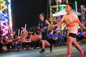 BIB: 500
                            <button type="button" onclick="openModal(14115982)" class="btn btn-primary btn-sm float-right btn-popup" data-toggle="modal" data-target=".modal-high-quality">
                        <i class="fas fa-shopping-cart"></i> Add to Cart
                    </button>
                                            <button type="button" onclick="isThisMe(14115982, true)" class="btn btn-success btn-sm float-right btn-popup btn-isme hidden" data-toggle="tooltip" data-placement="bottom" title="นี่คือรูปของคุณใช่ไหม คลิกที่นี่เพื่อเอาเข้าอัลบั้ม">
                        <i class="fas fa-plus"></i> Add to album
                    </button>
                    <button type="button" onclick="isThisMe(14115982, false)" class="btn btn-warning btn-sm float-right btn-popup btn-isnotme hidden">
                        <i class="fas fa-ban"></i> Remove from album
                    </button>