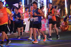 BIB: 895, 45411, 560, 472, 40854
                            <button type="button" onclick="openModal(14969419)" class="btn btn-primary btn-sm float-right btn-popup" data-toggle="modal" data-target=".modal-high-quality">
                        <i class="fas fa-shopping-cart"></i> Add to Cart
                    </button>
                                            <button type="button" onclick="isThisMe(14969419, true)" class="btn btn-success btn-sm float-right btn-popup btn-isme hidden" data-toggle="tooltip" data-placement="bottom" title="นี่คือรูปของคุณใช่ไหม คลิกที่นี่เพื่อเอาเข้าอัลบั้ม">
                        <i class="fas fa-plus"></i> Add to album
                    </button>
                    <button type="button" onclick="isThisMe(14969419, false)" class="btn btn-warning btn-sm float-right btn-popup btn-isnotme hidden">
                        <i class="fas fa-ban"></i> Remove from album
                    </button>