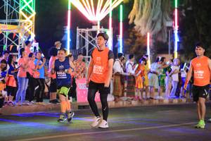 BIB: 27419, 5279, 45068
                            <button type="button" onclick="openModal(14983530)" class="btn btn-primary btn-sm float-right btn-popup" data-toggle="modal" data-target=".modal-high-quality">
                        <i class="fas fa-shopping-cart"></i> Add to Cart
                    </button>
                                            <button type="button" onclick="isThisMe(14983530, true)" class="btn btn-success btn-sm float-right btn-popup btn-isme hidden" data-toggle="tooltip" data-placement="bottom" title="นี่คือรูปของคุณใช่ไหม คลิกที่นี่เพื่อเอาเข้าอัลบั้ม">
                        <i class="fas fa-plus"></i> Add to album
                    </button>
                    <button type="button" onclick="isThisMe(14983530, false)" class="btn btn-warning btn-sm float-right btn-popup btn-isnotme hidden">
                        <i class="fas fa-ban"></i> Remove from album
                    </button>