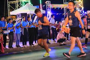 BIB: 427
                            <button type="button" onclick="openModal(14085576)" class="btn btn-primary btn-sm float-right btn-popup" data-toggle="modal" data-target=".modal-high-quality">
                        <i class="fas fa-shopping-cart"></i> Add to Cart
                    </button>
                                            <button type="button" onclick="isThisMe(14085576, true)" class="btn btn-success btn-sm float-right btn-popup btn-isme hidden" data-toggle="tooltip" data-placement="bottom" title="นี่คือรูปของคุณใช่ไหม คลิกที่นี่เพื่อเอาเข้าอัลบั้ม">
                        <i class="fas fa-plus"></i> Add to album
                    </button>
                    <button type="button" onclick="isThisMe(14085576, false)" class="btn btn-warning btn-sm float-right btn-popup btn-isnotme hidden">
                        <i class="fas fa-ban"></i> Remove from album
                    </button>