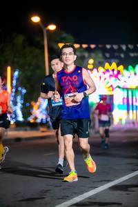 BIB: 202
                            <button type="button" onclick="openModal(15191681)" class="btn btn-primary btn-sm float-right btn-popup" data-toggle="modal" data-target=".modal-high-quality">
                        <i class="fas fa-shopping-cart"></i> Add to Cart
                    </button>
                                            <button type="button" onclick="isThisMe(15191681, true)" class="btn btn-success btn-sm float-right btn-popup btn-isme hidden" data-toggle="tooltip" data-placement="bottom" title="นี่คือรูปของคุณใช่ไหม คลิกที่นี่เพื่อเอาเข้าอัลบั้ม">
                        <i class="fas fa-plus"></i> Add to album
                    </button>
                    <button type="button" onclick="isThisMe(15191681, false)" class="btn btn-warning btn-sm float-right btn-popup btn-isnotme hidden">
                        <i class="fas fa-ban"></i> Remove from album
                    </button>