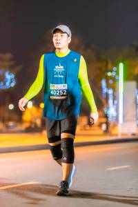 BIB: 40252
                            <button type="button" onclick="openModal(15168012)" class="btn btn-primary btn-sm float-right btn-popup" data-toggle="modal" data-target=".modal-high-quality">
                        <i class="fas fa-shopping-cart"></i> Add to Cart
                    </button>
                                            <button type="button" onclick="isThisMe(15168012, true)" class="btn btn-success btn-sm float-right btn-popup btn-isme hidden" data-toggle="tooltip" data-placement="bottom" title="นี่คือรูปของคุณใช่ไหม คลิกที่นี่เพื่อเอาเข้าอัลบั้ม">
                        <i class="fas fa-plus"></i> Add to album
                    </button>
                    <button type="button" onclick="isThisMe(15168012, false)" class="btn btn-warning btn-sm float-right btn-popup btn-isnotme hidden">
                        <i class="fas fa-ban"></i> Remove from album
                    </button>