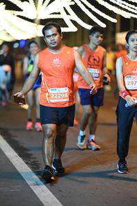 BIB: 500, 297, 22298
                            <button type="button" onclick="openModal(15549871)" class="btn btn-primary btn-sm float-right btn-popup" data-toggle="modal" data-target=".modal-high-quality">
                        <i class="fas fa-shopping-cart"></i> Add to Cart
                    </button>
                                            <button type="button" onclick="isThisMe(15549871, true)" class="btn btn-success btn-sm float-right btn-popup btn-isme hidden" data-toggle="tooltip" data-placement="bottom" title="นี่คือรูปของคุณใช่ไหม คลิกที่นี่เพื่อเอาเข้าอัลบั้ม">
                        <i class="fas fa-plus"></i> Add to album
                    </button>
                    <button type="button" onclick="isThisMe(15549871, false)" class="btn btn-warning btn-sm float-right btn-popup btn-isnotme hidden">
                        <i class="fas fa-ban"></i> Remove from album
                    </button>