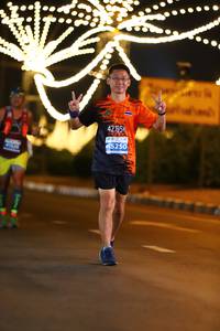 BIB: 42195, 5250
                            <button type="button" onclick="openModal(14974275)" class="btn btn-primary btn-sm float-right btn-popup" data-toggle="modal" data-target=".modal-high-quality">
                        <i class="fas fa-shopping-cart"></i> Add to Cart
                    </button>
                                            <button type="button" onclick="isThisMe(14974275, true)" class="btn btn-success btn-sm float-right btn-popup btn-isme hidden" data-toggle="tooltip" data-placement="bottom" title="นี่คือรูปของคุณใช่ไหม คลิกที่นี่เพื่อเอาเข้าอัลบั้ม">
                        <i class="fas fa-plus"></i> Add to album
                    </button>
                    <button type="button" onclick="isThisMe(14974275, false)" class="btn btn-warning btn-sm float-right btn-popup btn-isnotme hidden">
                        <i class="fas fa-ban"></i> Remove from album
                    </button>