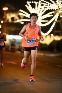 BIB: 4039
                            <button type="button" onclick="openModal(14084426)" class="btn btn-primary btn-sm float-right btn-popup" data-toggle="modal" data-target=".modal-high-quality">
                        <i class="fas fa-shopping-cart"></i> Add to Cart
                    </button>
                                            <button type="button" onclick="isThisMe(14084426, true)" class="btn btn-success btn-sm float-right btn-popup btn-isme hidden" data-toggle="tooltip" data-placement="bottom" title="นี่คือรูปของคุณใช่ไหม คลิกที่นี่เพื่อเอาเข้าอัลบั้ม">
                        <i class="fas fa-plus"></i> Add to album
                    </button>
                    <button type="button" onclick="isThisMe(14084426, false)" class="btn btn-warning btn-sm float-right btn-popup btn-isnotme hidden">
                        <i class="fas fa-ban"></i> Remove from album
                    </button>