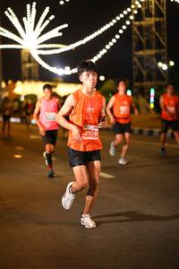 BIB: 2105, 
                            <button type="button" onclick="openModal(14542810)" class="btn btn-primary btn-sm float-right btn-popup" data-toggle="modal" data-target=".modal-high-quality">
                        <i class="fas fa-shopping-cart"></i> Add to Cart
                    </button>
                                            <button type="button" onclick="isThisMe(14542810, true)" class="btn btn-success btn-sm float-right btn-popup btn-isme hidden" data-toggle="tooltip" data-placement="bottom" title="นี่คือรูปของคุณใช่ไหม คลิกที่นี่เพื่อเอาเข้าอัลบั้ม">
                        <i class="fas fa-plus"></i> Add to album
                    </button>
                    <button type="button" onclick="isThisMe(14542810, false)" class="btn btn-warning btn-sm float-right btn-popup btn-isnotme hidden">
                        <i class="fas fa-ban"></i> Remove from album
                    </button>