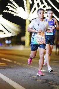 BIB: 27835
                            <button type="button" onclick="openModal(15146007)" class="btn btn-primary btn-sm float-right btn-popup" data-toggle="modal" data-target=".modal-high-quality">
                        <i class="fas fa-shopping-cart"></i> Add to Cart
                    </button>
                                            <button type="button" onclick="isThisMe(15146007, true)" class="btn btn-success btn-sm float-right btn-popup btn-isme hidden" data-toggle="tooltip" data-placement="bottom" title="นี่คือรูปของคุณใช่ไหม คลิกที่นี่เพื่อเอาเข้าอัลบั้ม">
                        <i class="fas fa-plus"></i> Add to album
                    </button>
                    <button type="button" onclick="isThisMe(15146007, false)" class="btn btn-warning btn-sm float-right btn-popup btn-isnotme hidden">
                        <i class="fas fa-ban"></i> Remove from album
                    </button>