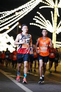 BIB: 27157, 25582
                            <button type="button" onclick="openModal(15198901)" class="btn btn-primary btn-sm float-right btn-popup" data-toggle="modal" data-target=".modal-high-quality">
                        <i class="fas fa-shopping-cart"></i> Add to Cart
                    </button>
                                            <button type="button" onclick="isThisMe(15198901, true)" class="btn btn-success btn-sm float-right btn-popup btn-isme hidden" data-toggle="tooltip" data-placement="bottom" title="นี่คือรูปของคุณใช่ไหม คลิกที่นี่เพื่อเอาเข้าอัลบั้ม">
                        <i class="fas fa-plus"></i> Add to album
                    </button>
                    <button type="button" onclick="isThisMe(15198901, false)" class="btn btn-warning btn-sm float-right btn-popup btn-isnotme hidden">
                        <i class="fas fa-ban"></i> Remove from album
                    </button>