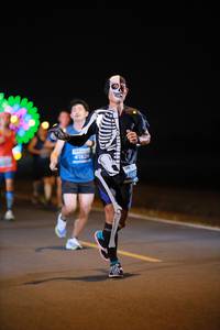 BIB: 4102
                            <button type="button" onclick="openModal(14210154)" class="btn btn-primary btn-sm float-right btn-popup" data-toggle="modal" data-target=".modal-high-quality">
                        <i class="fas fa-shopping-cart"></i> Add to Cart
                    </button>
                                            <button type="button" onclick="isThisMe(14210154, true)" class="btn btn-success btn-sm float-right btn-popup btn-isme hidden" data-toggle="tooltip" data-placement="bottom" title="นี่คือรูปของคุณใช่ไหม คลิกที่นี่เพื่อเอาเข้าอัลบั้ม">
                        <i class="fas fa-plus"></i> Add to album
                    </button>
                    <button type="button" onclick="isThisMe(14210154, false)" class="btn btn-warning btn-sm float-right btn-popup btn-isnotme hidden">
                        <i class="fas fa-ban"></i> Remove from album
                    </button>