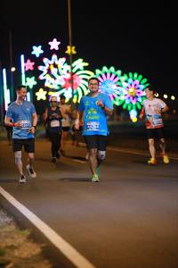 BIB: 5303, 464
                            <button type="button" onclick="openModal(14240495)" class="btn btn-primary btn-sm float-right btn-popup" data-toggle="modal" data-target=".modal-high-quality">
                        <i class="fas fa-shopping-cart"></i> Add to Cart
                    </button>
                                            <button type="button" onclick="isThisMe(14240495, true)" class="btn btn-success btn-sm float-right btn-popup btn-isme hidden" data-toggle="tooltip" data-placement="bottom" title="นี่คือรูปของคุณใช่ไหม คลิกที่นี่เพื่อเอาเข้าอัลบั้ม">
                        <i class="fas fa-plus"></i> Add to album
                    </button>
                    <button type="button" onclick="isThisMe(14240495, false)" class="btn btn-warning btn-sm float-right btn-popup btn-isnotme hidden">
                        <i class="fas fa-ban"></i> Remove from album
                    </button>