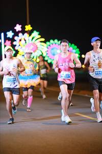 BIB: 7368, 227, 9940
                            <button type="button" onclick="openModal(14033440)" class="btn btn-primary btn-sm float-right btn-popup" data-toggle="modal" data-target=".modal-high-quality">
                        <i class="fas fa-shopping-cart"></i> Add to Cart
                    </button>
                                            <button type="button" onclick="isThisMe(14033440, true)" class="btn btn-success btn-sm float-right btn-popup btn-isme hidden" data-toggle="tooltip" data-placement="bottom" title="นี่คือรูปของคุณใช่ไหม คลิกที่นี่เพื่อเอาเข้าอัลบั้ม">
                        <i class="fas fa-plus"></i> Add to album
                    </button>
                    <button type="button" onclick="isThisMe(14033440, false)" class="btn btn-warning btn-sm float-right btn-popup btn-isnotme hidden">
                        <i class="fas fa-ban"></i> Remove from album
                    </button>