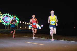 BIB: 41287, 409
                            <button type="button" onclick="openModal(13938375)" class="btn btn-primary btn-sm float-right btn-popup" data-toggle="modal" data-target=".modal-high-quality">
                        <i class="fas fa-shopping-cart"></i> Add to Cart
                    </button>
                                            <button type="button" onclick="isThisMe(13938375, true)" class="btn btn-success btn-sm float-right btn-popup btn-isme hidden" data-toggle="tooltip" data-placement="bottom" title="นี่คือรูปของคุณใช่ไหม คลิกที่นี่เพื่อเอาเข้าอัลบั้ม">
                        <i class="fas fa-plus"></i> Add to album
                    </button>
                    <button type="button" onclick="isThisMe(13938375, false)" class="btn btn-warning btn-sm float-right btn-popup btn-isnotme hidden">
                        <i class="fas fa-ban"></i> Remove from album
                    </button>