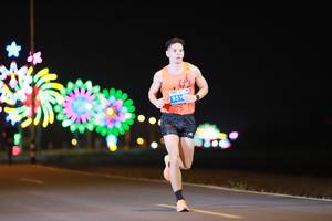 BIB: 951
                            <button type="button" onclick="openModal(13916708)" class="btn btn-primary btn-sm float-right btn-popup" data-toggle="modal" data-target=".modal-high-quality">
                        <i class="fas fa-shopping-cart"></i> Add to Cart
                    </button>
                                            <button type="button" onclick="isThisMe(13916708, true)" class="btn btn-success btn-sm float-right btn-popup btn-isme hidden" data-toggle="tooltip" data-placement="bottom" title="นี่คือรูปของคุณใช่ไหม คลิกที่นี่เพื่อเอาเข้าอัลบั้ม">
                        <i class="fas fa-plus"></i> Add to album
                    </button>
                    <button type="button" onclick="isThisMe(13916708, false)" class="btn btn-warning btn-sm float-right btn-popup btn-isnotme hidden">
                        <i class="fas fa-ban"></i> Remove from album
                    </button>