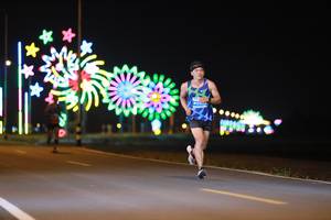 BIB: 405
                            <button type="button" onclick="openModal(14202557)" class="btn btn-primary btn-sm float-right btn-popup" data-toggle="modal" data-target=".modal-high-quality">
                        <i class="fas fa-shopping-cart"></i> Add to Cart
                    </button>
                                            <button type="button" onclick="isThisMe(14202557, true)" class="btn btn-success btn-sm float-right btn-popup btn-isme hidden" data-toggle="tooltip" data-placement="bottom" title="นี่คือรูปของคุณใช่ไหม คลิกที่นี่เพื่อเอาเข้าอัลบั้ม">
                        <i class="fas fa-plus"></i> Add to album
                    </button>
                    <button type="button" onclick="isThisMe(14202557, false)" class="btn btn-warning btn-sm float-right btn-popup btn-isnotme hidden">
                        <i class="fas fa-ban"></i> Remove from album
                    </button>