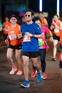 BIB: 570
                            <button type="button" onclick="openModal(14677387)" class="btn btn-primary btn-sm float-right btn-popup" data-toggle="modal" data-target=".modal-high-quality">
                        <i class="fas fa-shopping-cart"></i> Add to Cart
                    </button>
                                            <button type="button" onclick="isThisMe(14677387, true)" class="btn btn-success btn-sm float-right btn-popup btn-isme hidden" data-toggle="tooltip" data-placement="bottom" title="นี่คือรูปของคุณใช่ไหม คลิกที่นี่เพื่อเอาเข้าอัลบั้ม">
                        <i class="fas fa-plus"></i> Add to album
                    </button>
                    <button type="button" onclick="isThisMe(14677387, false)" class="btn btn-warning btn-sm float-right btn-popup btn-isnotme hidden">
                        <i class="fas fa-ban"></i> Remove from album
                    </button>