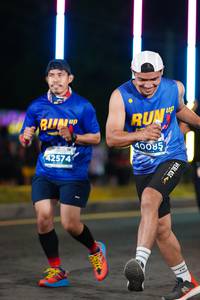 BIB: 42574, 40085
                            <button type="button" onclick="openModal(14661086)" class="btn btn-primary btn-sm float-right btn-popup" data-toggle="modal" data-target=".modal-high-quality">
                        <i class="fas fa-shopping-cart"></i> Add to Cart
                    </button>
                                            <button type="button" onclick="isThisMe(14661086, true)" class="btn btn-success btn-sm float-right btn-popup btn-isme hidden" data-toggle="tooltip" data-placement="bottom" title="นี่คือรูปของคุณใช่ไหม คลิกที่นี่เพื่อเอาเข้าอัลบั้ม">
                        <i class="fas fa-plus"></i> Add to album
                    </button>
                    <button type="button" onclick="isThisMe(14661086, false)" class="btn btn-warning btn-sm float-right btn-popup btn-isnotme hidden">
                        <i class="fas fa-ban"></i> Remove from album
                    </button>