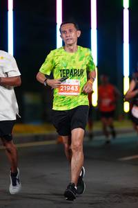 BIB: 21943
                            <button type="button" onclick="openModal(14803054)" class="btn btn-primary btn-sm float-right btn-popup" data-toggle="modal" data-target=".modal-high-quality">
                        <i class="fas fa-shopping-cart"></i> Add to Cart
                    </button>
                                            <button type="button" onclick="isThisMe(14803054, true)" class="btn btn-success btn-sm float-right btn-popup btn-isme hidden" data-toggle="tooltip" data-placement="bottom" title="นี่คือรูปของคุณใช่ไหม คลิกที่นี่เพื่อเอาเข้าอัลบั้ม">
                        <i class="fas fa-plus"></i> Add to album
                    </button>
                    <button type="button" onclick="isThisMe(14803054, false)" class="btn btn-warning btn-sm float-right btn-popup btn-isnotme hidden">
                        <i class="fas fa-ban"></i> Remove from album
                    </button>