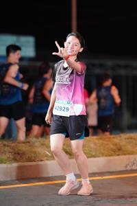 BIB: 42929
                            <button type="button" onclick="openModal(14662393)" class="btn btn-primary btn-sm float-right btn-popup" data-toggle="modal" data-target=".modal-high-quality">
                        <i class="fas fa-shopping-cart"></i> Add to Cart
                    </button>
                                            <button type="button" onclick="isThisMe(14662393, true)" class="btn btn-success btn-sm float-right btn-popup btn-isme hidden" data-toggle="tooltip" data-placement="bottom" title="นี่คือรูปของคุณใช่ไหม คลิกที่นี่เพื่อเอาเข้าอัลบั้ม">
                        <i class="fas fa-plus"></i> Add to album
                    </button>
                    <button type="button" onclick="isThisMe(14662393, false)" class="btn btn-warning btn-sm float-right btn-popup btn-isnotme hidden">
                        <i class="fas fa-ban"></i> Remove from album
                    </button>