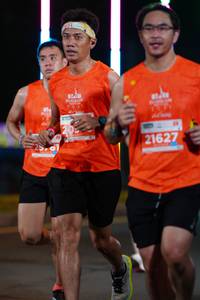 BIB: 021, 21627
                            <button type="button" onclick="openModal(14769183)" class="btn btn-primary btn-sm float-right btn-popup" data-toggle="modal" data-target=".modal-high-quality">
                        <i class="fas fa-shopping-cart"></i> Add to Cart
                    </button>
                                            <button type="button" onclick="isThisMe(14769183, true)" class="btn btn-success btn-sm float-right btn-popup btn-isme hidden" data-toggle="tooltip" data-placement="bottom" title="นี่คือรูปของคุณใช่ไหม คลิกที่นี่เพื่อเอาเข้าอัลบั้ม">
                        <i class="fas fa-plus"></i> Add to album
                    </button>
                    <button type="button" onclick="isThisMe(14769183, false)" class="btn btn-warning btn-sm float-right btn-popup btn-isnotme hidden">
                        <i class="fas fa-ban"></i> Remove from album
                    </button>