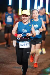 BIB: 021, 250, 42882
                            <button type="button" onclick="openModal(14635432)" class="btn btn-primary btn-sm float-right btn-popup" data-toggle="modal" data-target=".modal-high-quality">
                        <i class="fas fa-shopping-cart"></i> Add to Cart
                    </button>
                                            <button type="button" onclick="isThisMe(14635432, true)" class="btn btn-success btn-sm float-right btn-popup btn-isme hidden" data-toggle="tooltip" data-placement="bottom" title="นี่คือรูปของคุณใช่ไหม คลิกที่นี่เพื่อเอาเข้าอัลบั้ม">
                        <i class="fas fa-plus"></i> Add to album
                    </button>
                    <button type="button" onclick="isThisMe(14635432, false)" class="btn btn-warning btn-sm float-right btn-popup btn-isnotme hidden">
                        <i class="fas fa-ban"></i> Remove from album
                    </button>