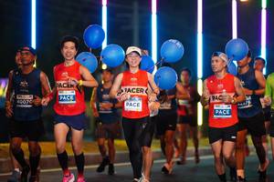 BIB: 40070
                            <button type="button" onclick="openModal(14579069)" class="btn btn-primary btn-sm float-right btn-popup" data-toggle="modal" data-target=".modal-high-quality">
                        <i class="fas fa-shopping-cart"></i> Add to Cart
                    </button>
                                            <button type="button" onclick="isThisMe(14579069, true)" class="btn btn-success btn-sm float-right btn-popup btn-isme hidden" data-toggle="tooltip" data-placement="bottom" title="นี่คือรูปของคุณใช่ไหม คลิกที่นี่เพื่อเอาเข้าอัลบั้ม">
                        <i class="fas fa-plus"></i> Add to album
                    </button>
                    <button type="button" onclick="isThisMe(14579069, false)" class="btn btn-warning btn-sm float-right btn-popup btn-isnotme hidden">
                        <i class="fas fa-ban"></i> Remove from album
                    </button>