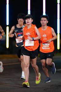 BIB: 092, 25801
                            <button type="button" onclick="openModal(14777173)" class="btn btn-primary btn-sm float-right btn-popup" data-toggle="modal" data-target=".modal-high-quality">
                        <i class="fas fa-shopping-cart"></i> Add to Cart
                    </button>
                                            <button type="button" onclick="isThisMe(14777173, true)" class="btn btn-success btn-sm float-right btn-popup btn-isme hidden" data-toggle="tooltip" data-placement="bottom" title="นี่คือรูปของคุณใช่ไหม คลิกที่นี่เพื่อเอาเข้าอัลบั้ม">
                        <i class="fas fa-plus"></i> Add to album
                    </button>
                    <button type="button" onclick="isThisMe(14777173, false)" class="btn btn-warning btn-sm float-right btn-popup btn-isnotme hidden">
                        <i class="fas fa-ban"></i> Remove from album
                    </button>