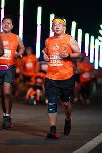 BIB: 400, 21285
                            <button type="button" onclick="openModal(14718480)" class="btn btn-primary btn-sm float-right btn-popup" data-toggle="modal" data-target=".modal-high-quality">
                        <i class="fas fa-shopping-cart"></i> Add to Cart
                    </button>
                                            <button type="button" onclick="isThisMe(14718480, true)" class="btn btn-success btn-sm float-right btn-popup btn-isme hidden" data-toggle="tooltip" data-placement="bottom" title="นี่คือรูปของคุณใช่ไหม คลิกที่นี่เพื่อเอาเข้าอัลบั้ม">
                        <i class="fas fa-plus"></i> Add to album
                    </button>
                    <button type="button" onclick="isThisMe(14718480, false)" class="btn btn-warning btn-sm float-right btn-popup btn-isnotme hidden">
                        <i class="fas fa-ban"></i> Remove from album
                    </button>