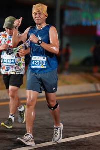 BIB: 16124, 42302
                            <button type="button" onclick="openModal(14639245)" class="btn btn-primary btn-sm float-right btn-popup" data-toggle="modal" data-target=".modal-high-quality">
                        <i class="fas fa-shopping-cart"></i> Add to Cart
                    </button>
                                            <button type="button" onclick="isThisMe(14639245, true)" class="btn btn-success btn-sm float-right btn-popup btn-isme hidden" data-toggle="tooltip" data-placement="bottom" title="นี่คือรูปของคุณใช่ไหม คลิกที่นี่เพื่อเอาเข้าอัลบั้ม">
                        <i class="fas fa-plus"></i> Add to album
                    </button>
                    <button type="button" onclick="isThisMe(14639245, false)" class="btn btn-warning btn-sm float-right btn-popup btn-isnotme hidden">
                        <i class="fas fa-ban"></i> Remove from album
                    </button>