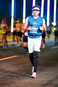 BIB: 1924
                            <button type="button" onclick="openModal(15709930)" class="btn btn-primary btn-sm float-right btn-popup" data-toggle="modal" data-target=".modal-high-quality">
                        <i class="fas fa-shopping-cart"></i> Add to Cart
                    </button>
                                            <button type="button" onclick="isThisMe(15709930, true)" class="btn btn-success btn-sm float-right btn-popup btn-isme hidden" data-toggle="tooltip" data-placement="bottom" title="นี่คือรูปของคุณใช่ไหม คลิกที่นี่เพื่อเอาเข้าอัลบั้ม">
                        <i class="fas fa-plus"></i> Add to album
                    </button>
                    <button type="button" onclick="isThisMe(15709930, false)" class="btn btn-warning btn-sm float-right btn-popup btn-isnotme hidden">
                        <i class="fas fa-ban"></i> Remove from album
                    </button>