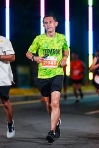 BIB: 21943
                            <button type="button" onclick="openModal(15737871)" class="btn btn-primary btn-sm float-right btn-popup" data-toggle="modal" data-target=".modal-high-quality">
                        <i class="fas fa-shopping-cart"></i> Add to Cart
                    </button>
                                            <button type="button" onclick="isThisMe(15737871, true)" class="btn btn-success btn-sm float-right btn-popup btn-isme hidden" data-toggle="tooltip" data-placement="bottom" title="นี่คือรูปของคุณใช่ไหม คลิกที่นี่เพื่อเอาเข้าอัลบั้ม">
                        <i class="fas fa-plus"></i> Add to album
                    </button>
                    <button type="button" onclick="isThisMe(15737871, false)" class="btn btn-warning btn-sm float-right btn-popup btn-isnotme hidden">
                        <i class="fas fa-ban"></i> Remove from album
                    </button>