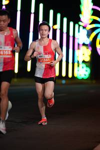 BIB: 6165, 21361
                            <button type="button" onclick="openModal(14722895)" class="btn btn-primary btn-sm float-right btn-popup" data-toggle="modal" data-target=".modal-high-quality">
                        <i class="fas fa-shopping-cart"></i> Add to Cart
                    </button>
                                            <button type="button" onclick="isThisMe(14722895, true)" class="btn btn-success btn-sm float-right btn-popup btn-isme hidden" data-toggle="tooltip" data-placement="bottom" title="นี่คือรูปของคุณใช่ไหม คลิกที่นี่เพื่อเอาเข้าอัลบั้ม">
                        <i class="fas fa-plus"></i> Add to album
                    </button>
                    <button type="button" onclick="isThisMe(14722895, false)" class="btn btn-warning btn-sm float-right btn-popup btn-isnotme hidden">
                        <i class="fas fa-ban"></i> Remove from album
                    </button>