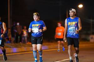 BIB: 423, 40085
                            <button type="button" onclick="openModal(14703359)" class="btn btn-primary btn-sm float-right btn-popup" data-toggle="modal" data-target=".modal-high-quality">
                        <i class="fas fa-shopping-cart"></i> Add to Cart
                    </button>
                                            <button type="button" onclick="isThisMe(14703359, true)" class="btn btn-success btn-sm float-right btn-popup btn-isme hidden" data-toggle="tooltip" data-placement="bottom" title="นี่คือรูปของคุณใช่ไหม คลิกที่นี่เพื่อเอาเข้าอัลบั้ม">
                        <i class="fas fa-plus"></i> Add to album
                    </button>
                    <button type="button" onclick="isThisMe(14703359, false)" class="btn btn-warning btn-sm float-right btn-popup btn-isnotme hidden">
                        <i class="fas fa-ban"></i> Remove from album
                    </button>